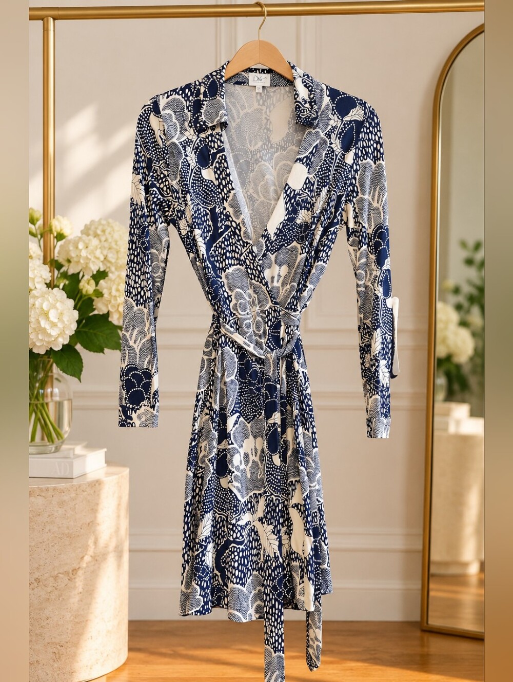 Diane von Furstenberg New Jeanne Two 100% Silk Wrap Dress – Size 6